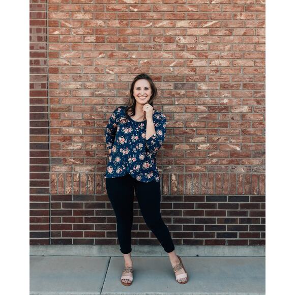 NWT - 3/4 Sleeve Round Neck Overlap Top - Large - Picture 1 of 5